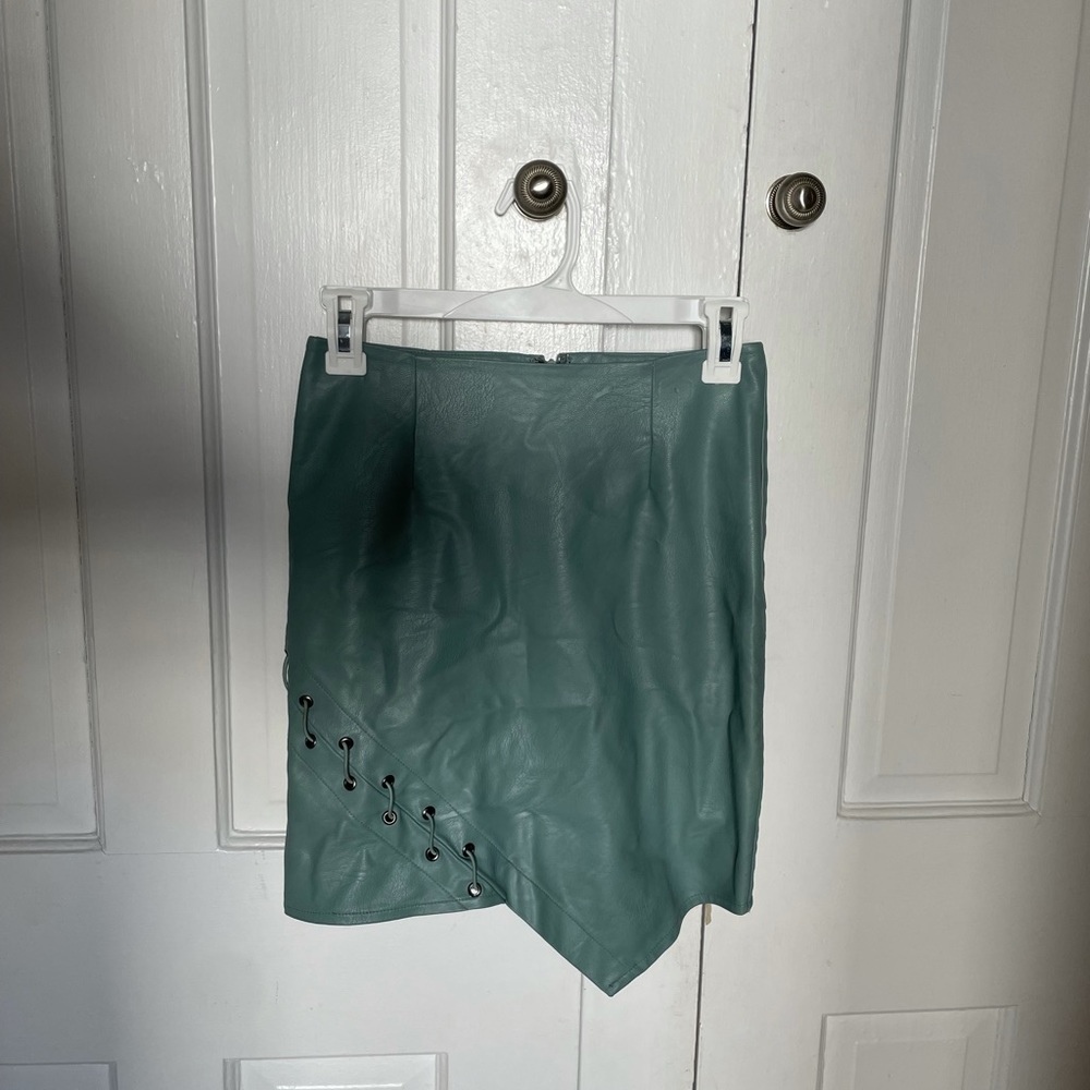 Tobi faux leather skirt